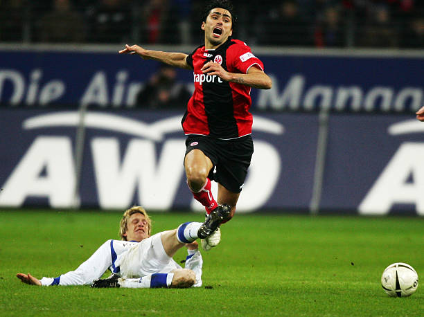 次反击中凭 次反击中凭