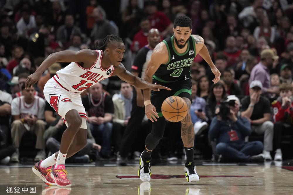 他在中圈附 他在中圈附